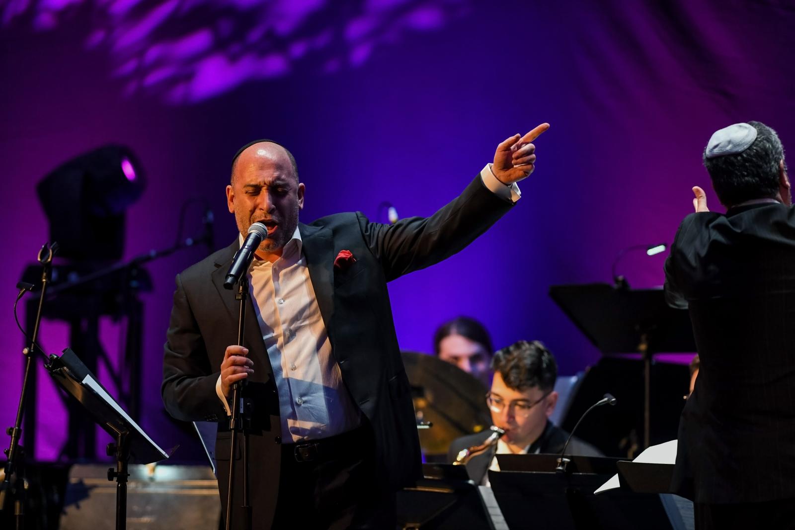Netanel Hershtik | Cantor & Tenor | Hampton Synagogue, New York